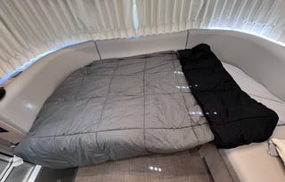 Airstream Globetrotter 27FB