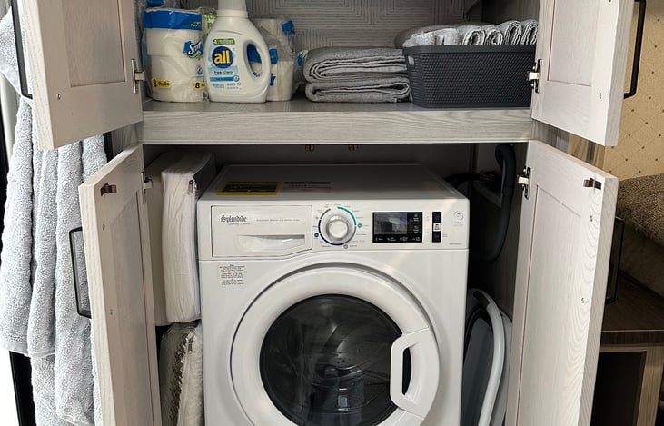 Combo Washer/Dryer and linen closet