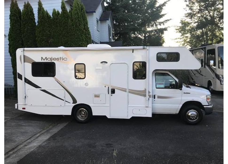 Class C Motor Home rentals in Portland