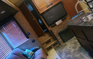 Vengeance Toyhauler Sleeps 7