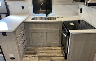 Montana High Country 377FL - room for the family