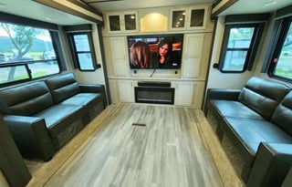 One Bedroom Retreat - Couples Delight