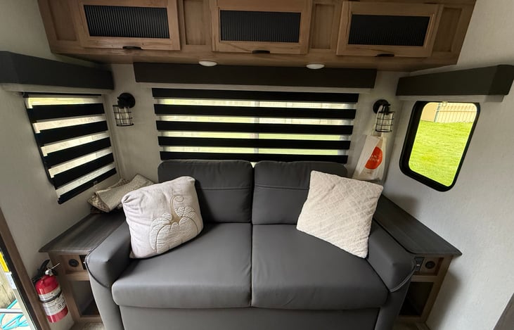 Pull out couch