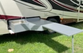 2015 Coachmen RV Leprechaun 317SA Ford 450