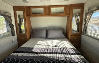 Adventure-Ready 40' Toy hauler!