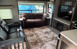 Holiday Road: It's a Quest for Fun!