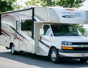 Coachmen RV Leprechaun 260DS Chevy 4500