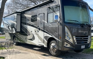 Silver Belle - Luxurious and Modern - Pet Friendly