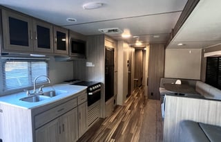 2020 Coachmen RV Freedom Express Select 31SE