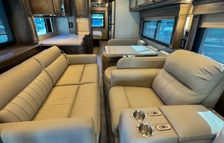 Tiffin Allegro Bay Super C