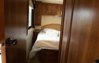 2013 Coachmen RV Leprechaun 317SA Ford 450