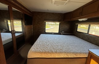 Thor Windsport Class a Bunk House
