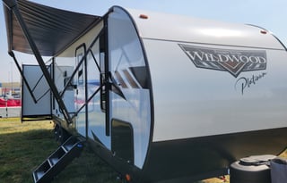 "HULK" 2023 37ft Forest River Wildwood 31KQBTSX