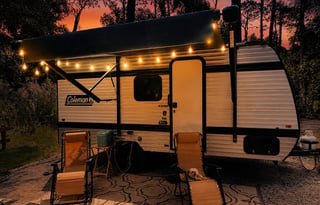 Clean & Cozy Coleman 17B Camper