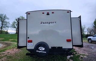 Cousin Eddie’s Family Friendly RV