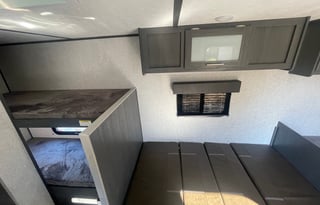 Lightweight 2022 Dutchmen RV Aspen Trail 17BH