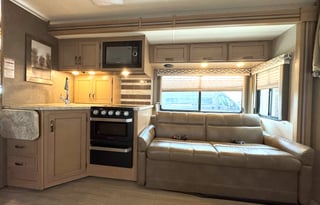 2020 Thor Motor Coach Daybreak 27DB