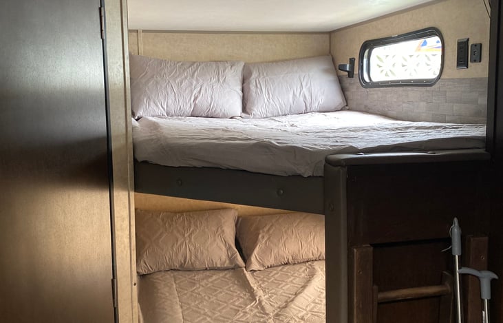 Double bed bunk beds