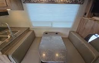 2019 Jayco Redhawk SE 27N (Like new!)