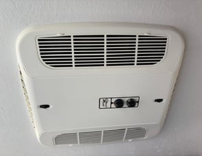 Prime Time RV Avenger LT 16RD