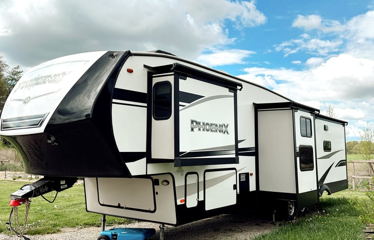 Exterior drivers side view.  3 slides