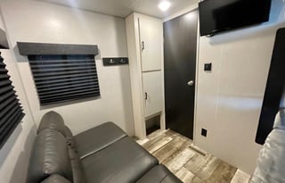 2020 Stratus 321VQB *DELIVERY ONLY*