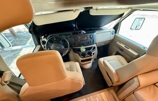 Thor Motor Coach Four Winds 31EV ***Bunk Beds***