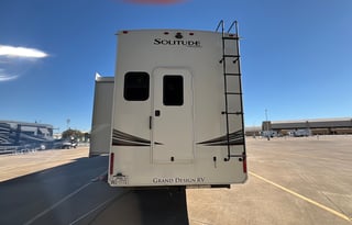 Rolling Family Retreat Bunk House with 2 full bath