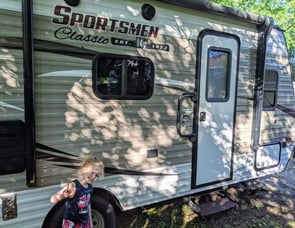 KZ Sportsmen Classic 180BH