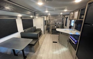2021 Keystone RV Hideout 26' Family Bunkhouse