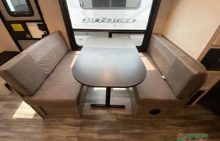 2024 Jayco Jay Feather 22BH Private Bed/Twin Bunk