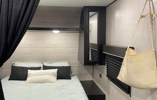 Like New: Bunked RV w/ Solar Sleeps 10