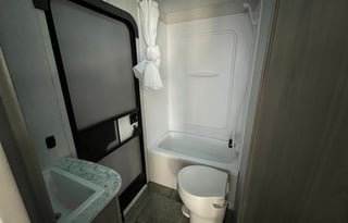 2024 COLEMAN LANTERN 263BH
