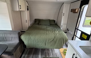 2025 Jayco Jay Flight 197MB | Family Ready!