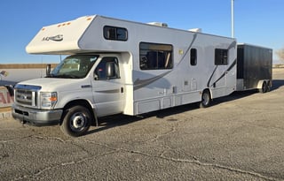 Thor Majestic 28' Motorhome - Class C RV