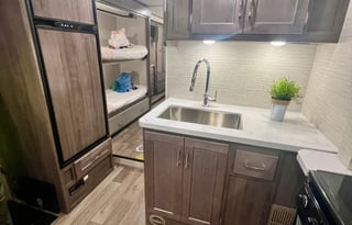 2025 Winnebago 31H Bunkhouse