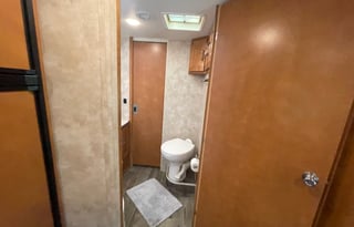 2019 Winnebago Minnie Winnie 31G Bunkhouse