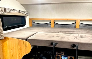 Group-Friendly Jayco Greyhawk Bunk Floorplan