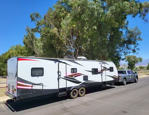 Pacific Coachworks Tango 40QQ