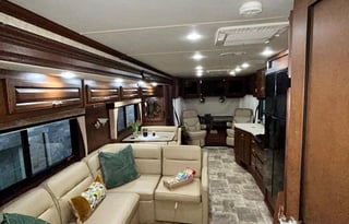 Delivery ONLY!!! 2013 Fleetwood RV Bounder 35K