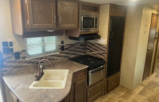 2017 Gulf Stream RV Conquest 30FRK