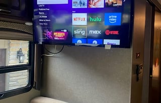 2018 Thor Class A Motor Coach - Pets Allowed