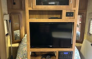 Spacious 28' Camper