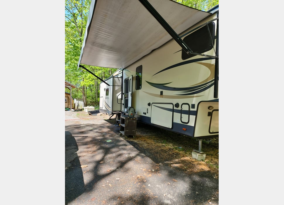 Fifth Wheel rentals in Farmington