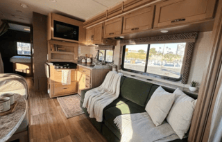 C13 Thor 10 Sleeper w Bunks 2 SlideOut Rooms WiFi