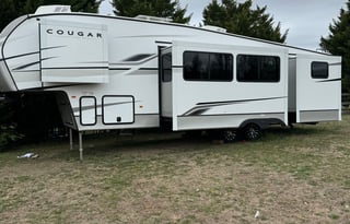 Fifth Wheeling Adventures!!