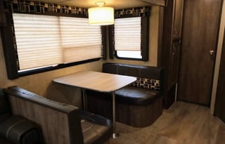 Cozy Coleman Camper - Adventure Awaits