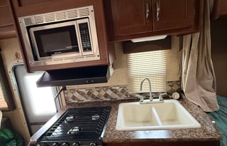 2015 Thor Motor Coach Freedom Elite 23H