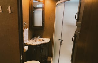 2019 Freedom Traveler—Spacious Family RV