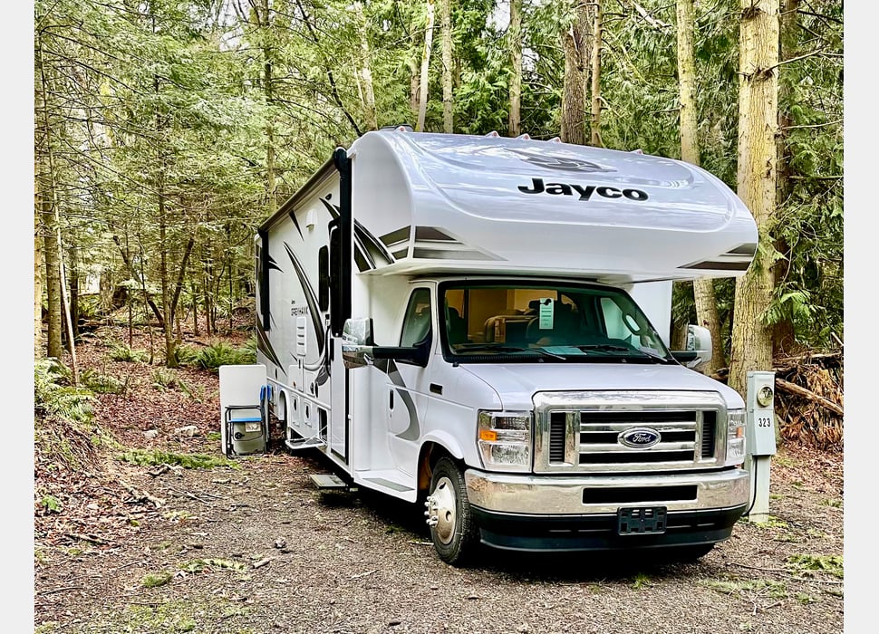 Class C Motor Home rentals in Mountain Center